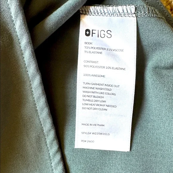 FIGS Women’s Scrub set. Color: Bonsai. - Picture 5 of 5